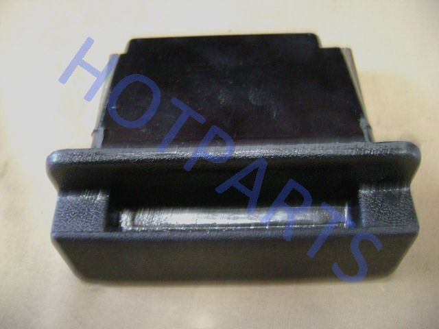 картинка ПЕПЕЛЬНИЦА ПЕРЕДНЯЯ GW SAFE ПИКАП Н/О 8203010B-F  5305013-D07-0803