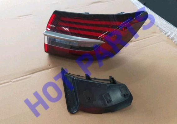 LAMP ASSY-RR SIDE BODY TAIL RH