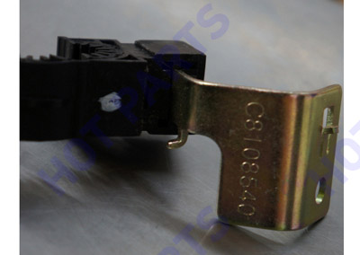 картинка КЛИПСА ТРУБКИ КОНДИЦИОНЕРА -- не разобрано 2 C8108540
