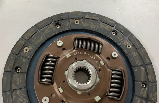 картинка ДИСК СЦЕПЛЕНИЯ 1.3 -- не разобрано 2 LF479Q1-1601200A2